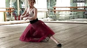 Alla Zadornaya, a young and flexible teen, showcases her stunning yoga moves